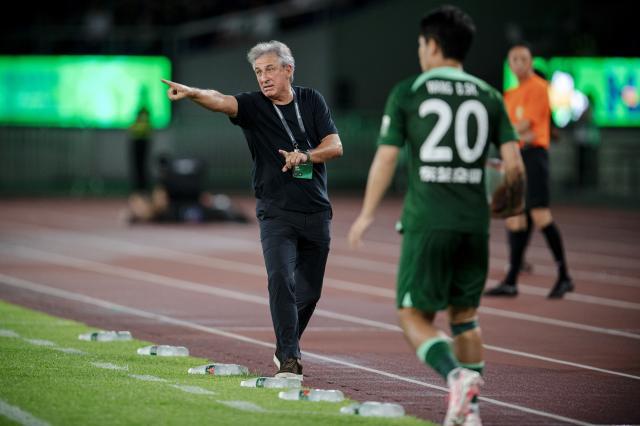 金喜真人-乔迪非常时期赢下非常胜利 浙江队：结果大于过程